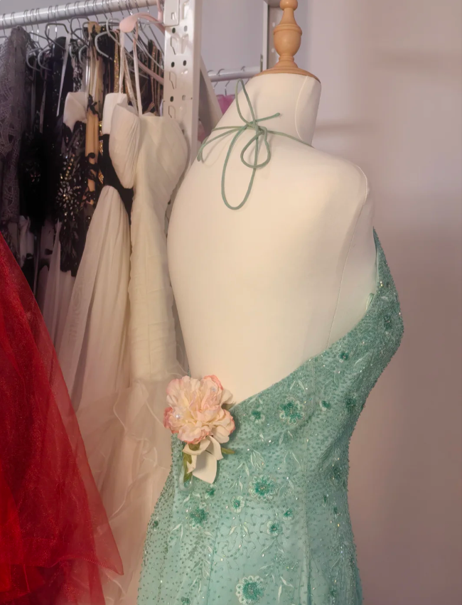Elegant Mint Green Fitted Beaded Halter Neck Backless Long Prom Dress Evening Dress