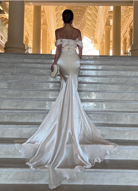 Elegant Mint Green Mermaid Strapless Rhinestone Hotfix Slit Satin Long Prom Dress Evening Dress