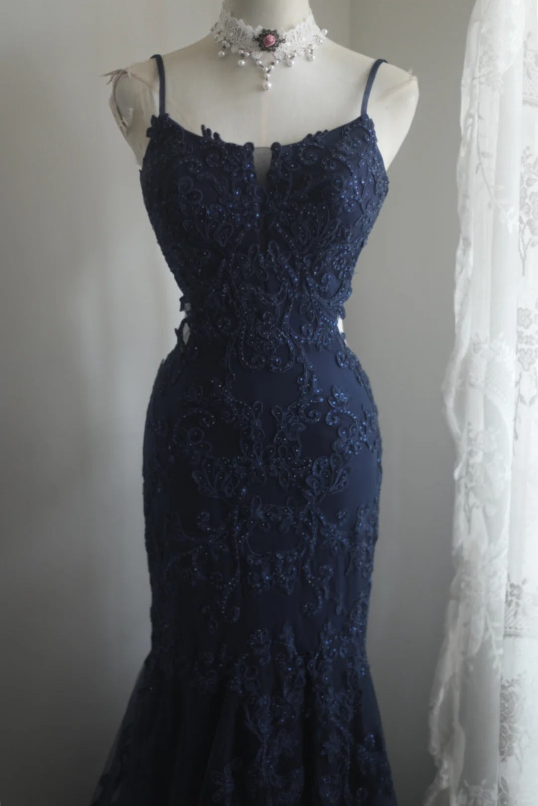 Elegant Navy Blue Mermaid Spaghetti Strap Lace Long Prom Dress Evening Dress