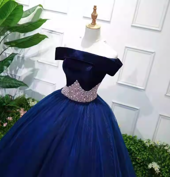 Elegant Navy Blue Off-The-Shoulder Velvet Tulle Ball Gown Evening Dress Sweet 16 Dress