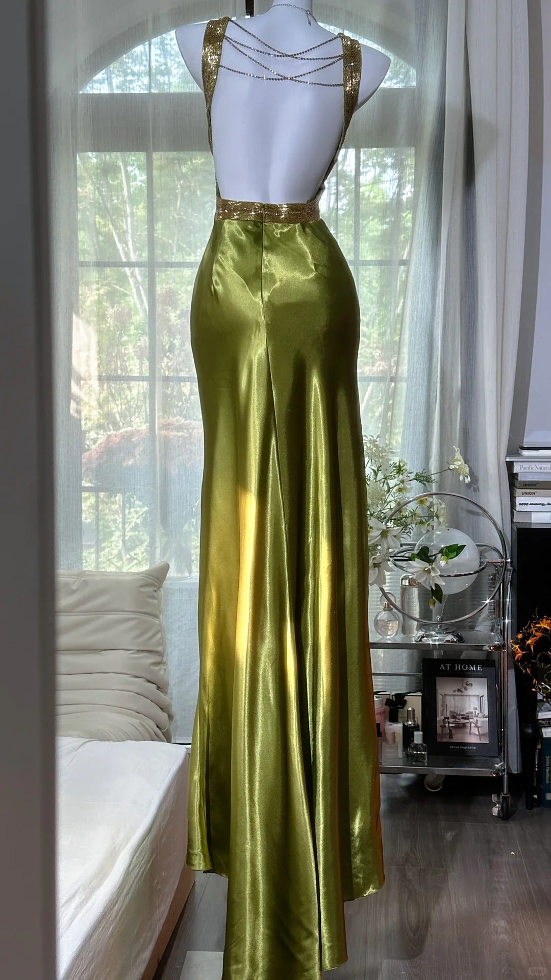 Elegant Olive-Green Mermaid V-Neck Backless Satin Long Prom Dress Evening Dress