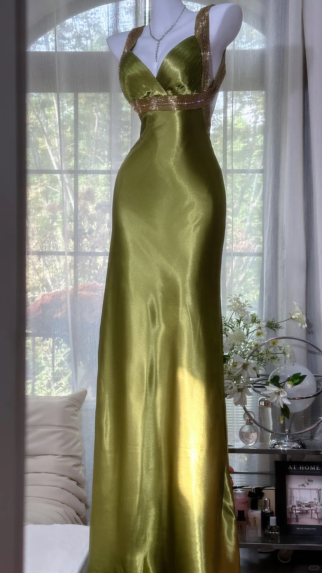 Elegant Olive-Green Mermaid V-Neck Backless Satin Long Prom Dress Evening Dress Main image