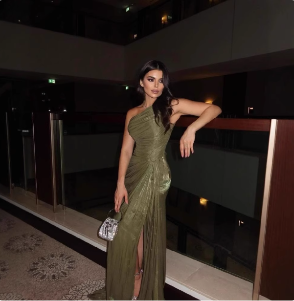 Elegant Olive Green One-Shoulder Ruffled Slit Satin Long Prom Dress Evening Dress Secondary image