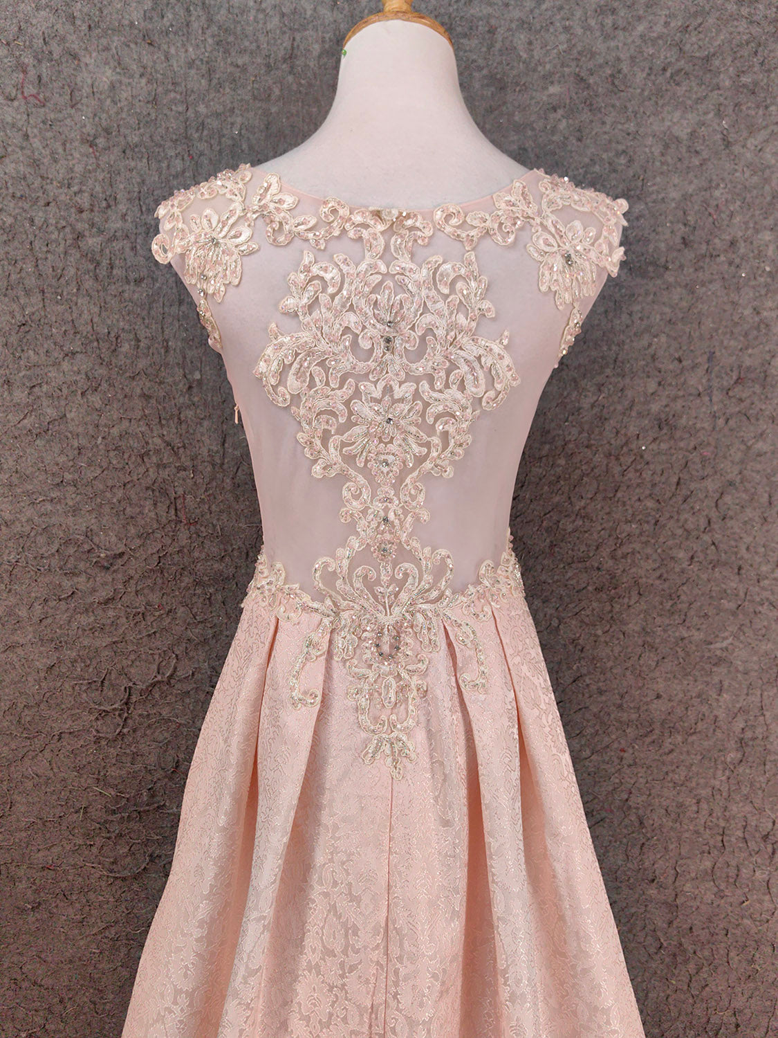 Elegant Pink A-Line Sleeveless Crew Neck Lace Rhinestone Brocade Satin Long Prom Dress Evening Dress