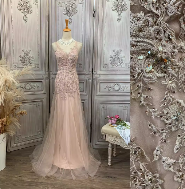 Elegant Pink Mermaid V-Neck Lace Embroidery Tulle Long Prom Dress Evening Dress Main image