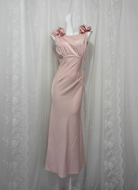 Elegant Pink Sleeveless 3D Floral Crew Neck Satin Long Prom Dress Evening Dress Main image