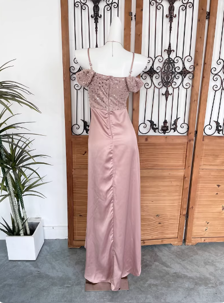 Elegant Pink Spaghetti Strap V-Neck Off-The-Shoulder Slit Sequin Satin Long Prom Dress Evening Dress