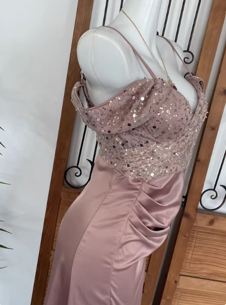 Elegant Pink Spaghetti Strap V-Neck Off-The-Shoulder Slit Sequin Satin Long Prom Dress Evening Dress