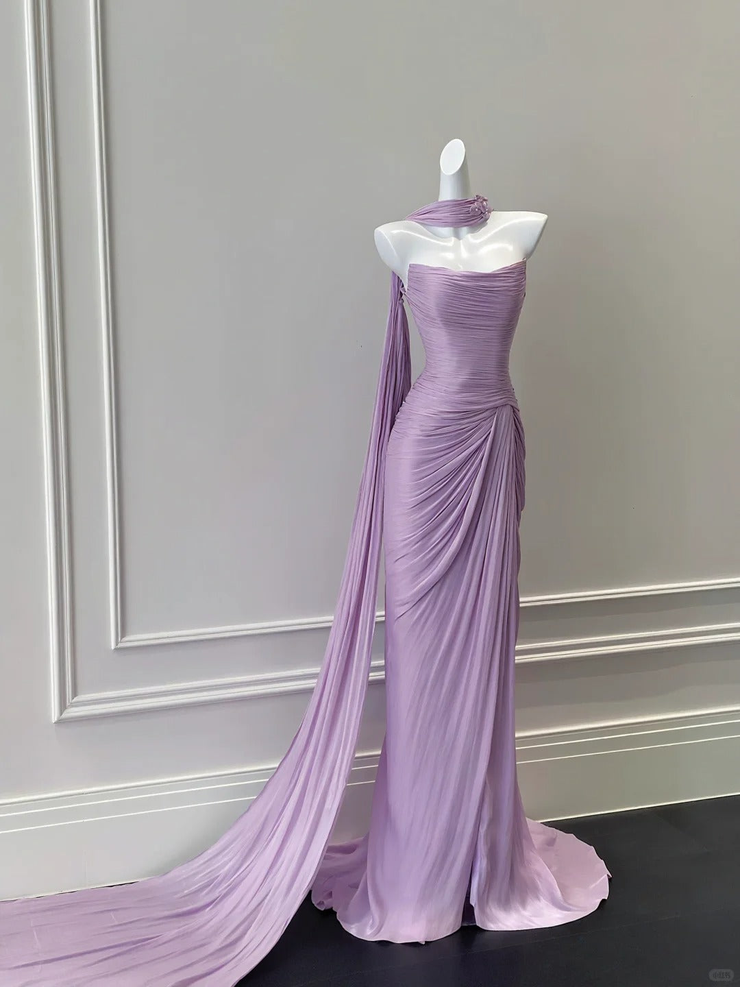 Elegant Purple Fitted Strapless Pleated Satin Long Prom Dress Evening Dress Secondary image