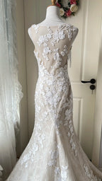 Elegant Retro Ivory Mermaid V-Neck Halter Lace Train Prom Dress Wedding Dress