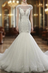 Elegant Scoop Neck Wedding Dress Mermaid Lace-up Lace Appliques Wedding Dress