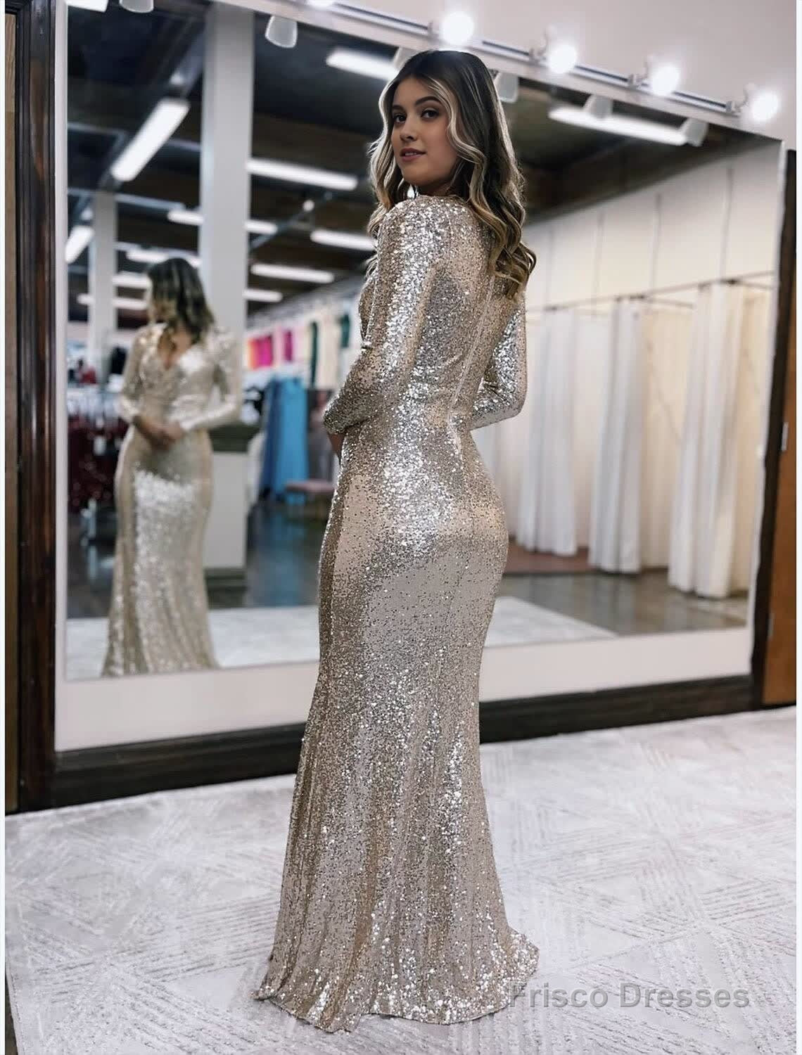 Elegant Sheath V-Neck Long Sleeves Sequin Prom Dress