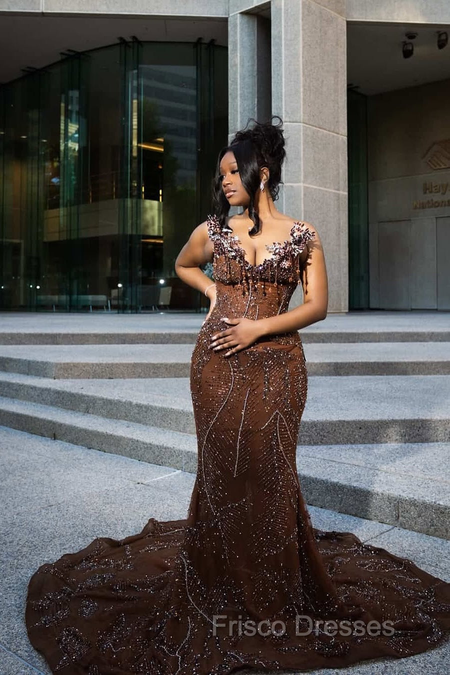 Elegant Sparkle Brown Mermaid Court Train V-neck Sleeveless Prom Dresses Main image