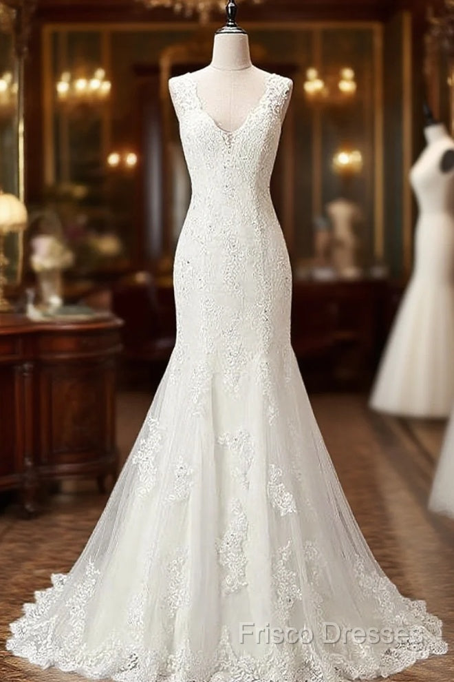 Elegant Tulle V-Neck Neckline Mermaid Wedding Dress With Beaded Lace Appliques Main image