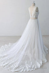 Elegant V-neck Lace Tulle A-line Wedding Dress