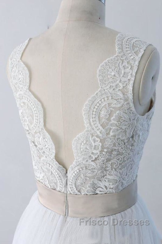 Elegant V-neck Lace Tulle A-line Wedding Dress