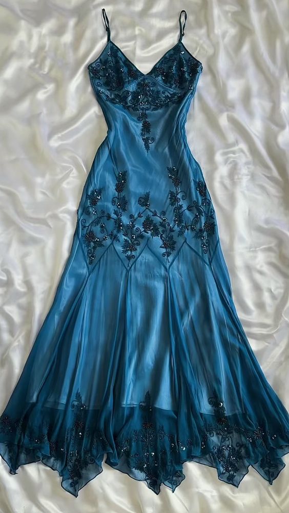 Elegant V Neck Prom Dress Fashion Formal Dress Secondary image