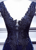Elegant Vintage Navy Blue V-Neck Lace Embroidery Tulle Long Prom Dress Evening Dress