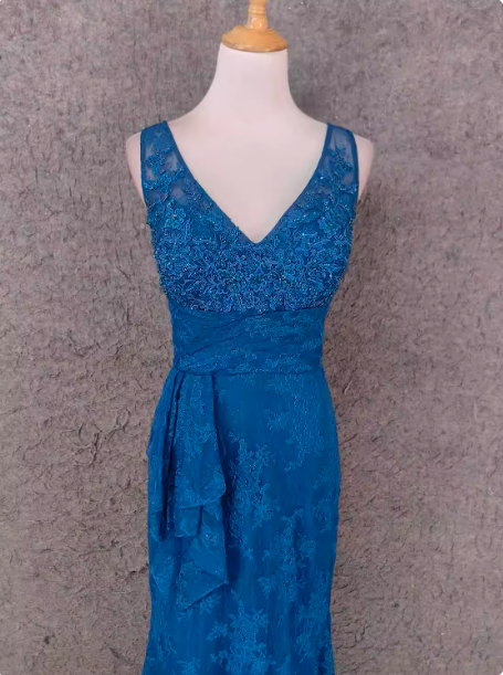 Elegant Vintage Royal Blue V-Neck Lace Long Prom Dress Evening Dress Secondary image