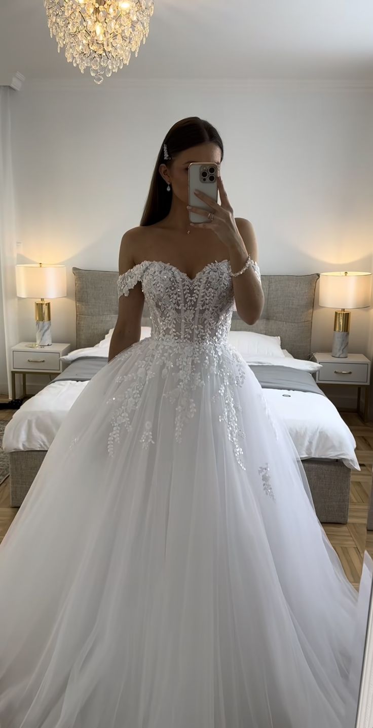 Ethereal Wedding Dress Ball Gown Off The Shoulder Tulle White Wedding Dresses Bridal Gowns Secondary image