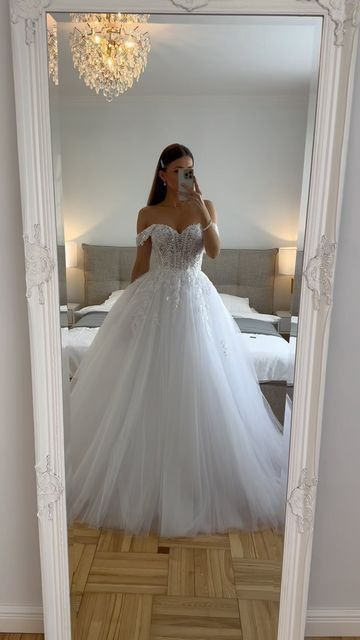 Ethereal Wedding Dress Ball Gown Off The Shoulder Tulle White Wedding Dresses Bridal Gowns Main image