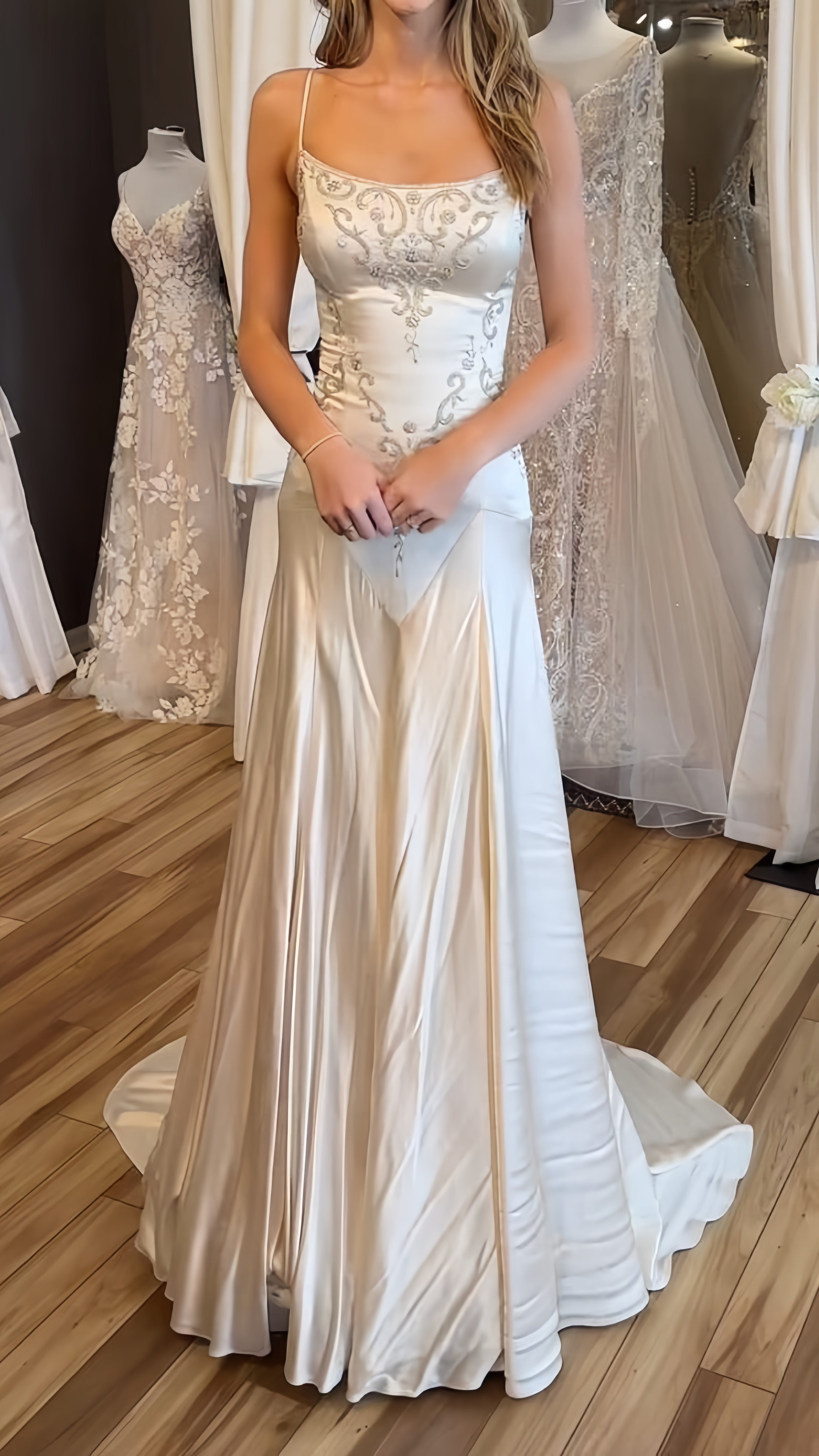 Exquisite Ivory Mermaid Long Wedding Dresses Appliques Satin Bridal Dress