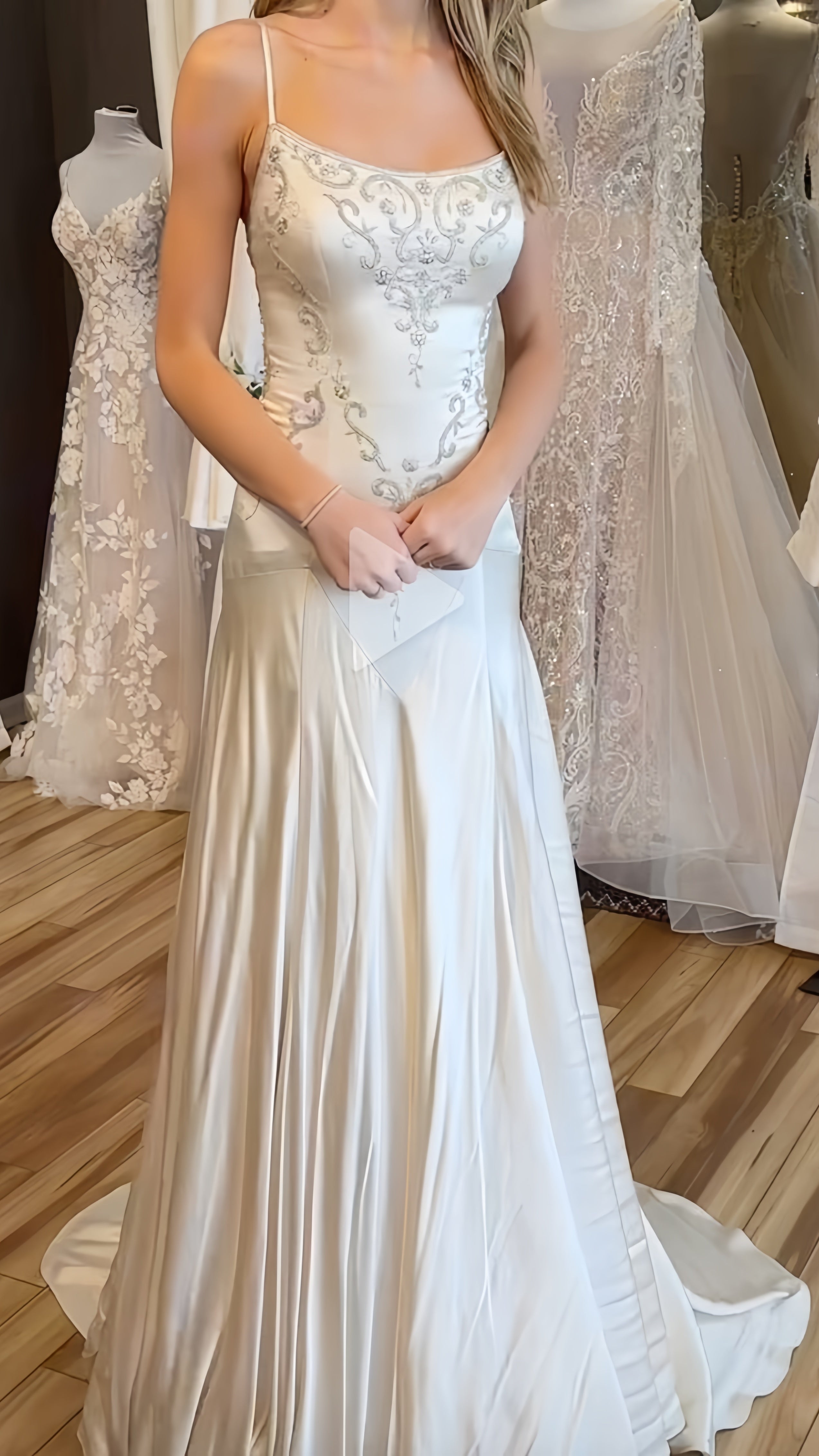 Exquisite Ivory Mermaid Long Wedding Dresses Appliques Satin Bridal Dress