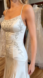 Exquisite Ivory Mermaid Long Wedding Dresses Appliques Satin Bridal Dress