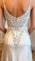 Exquisite Ivory Mermaid Long Wedding Dresses Appliques Satin Bridal Dress