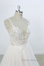 Eye-catching Appliques Tulle A-line Wedding Dress