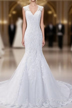Fabulous Tulle V-Neck Neckline Mermaid Wedding Dress With Beaded Lace Appliques