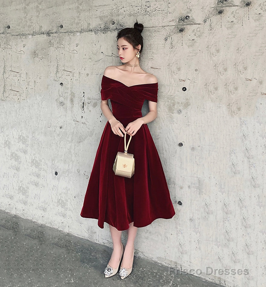 Burgundy velvet short prom dress homecoming dress Secondary image