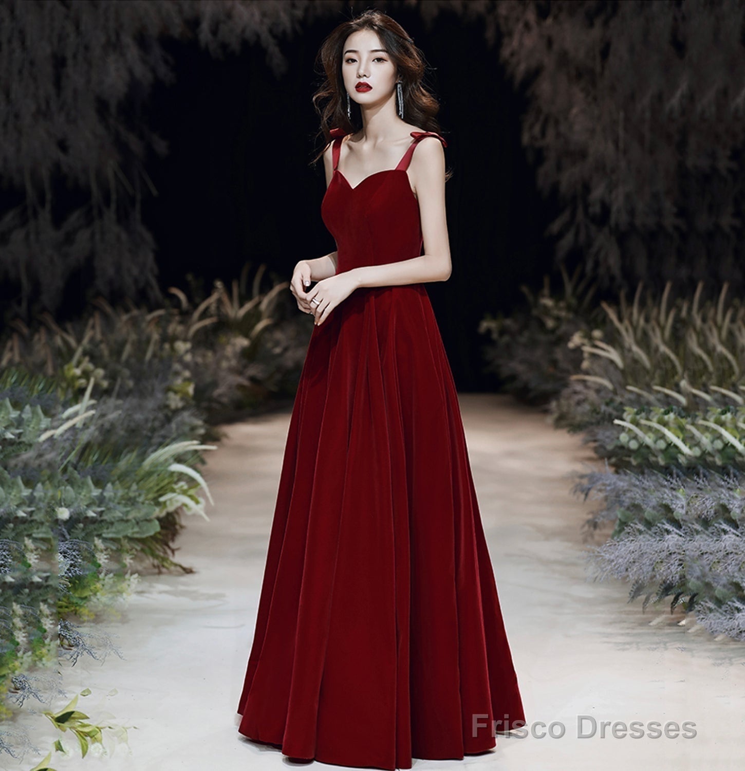Red velvet long prom dress Simple evening gown Secondary image