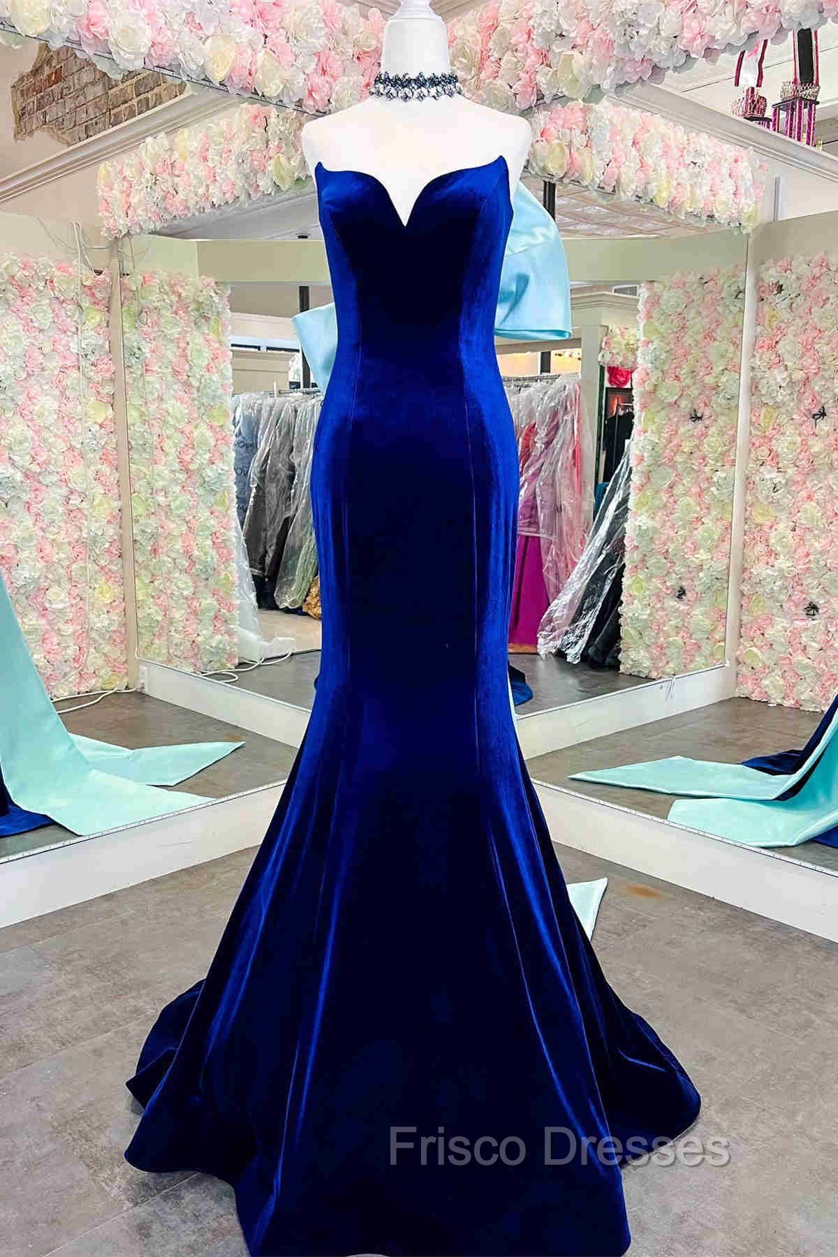 Fitted Mermaid Royal Blue Velvet Formal Prom Dress With Bow