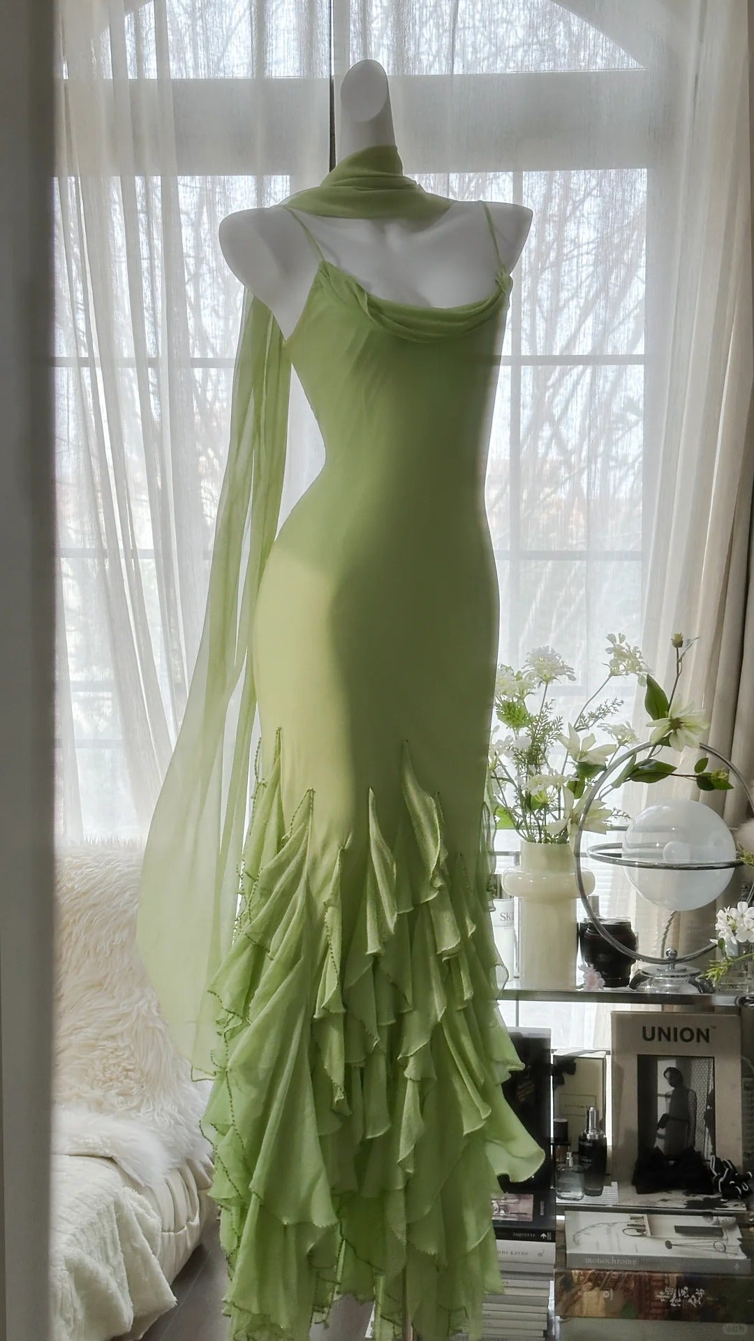 Fresh Green Simple Chiffon Ruffle Skirt Prom Dress Main image