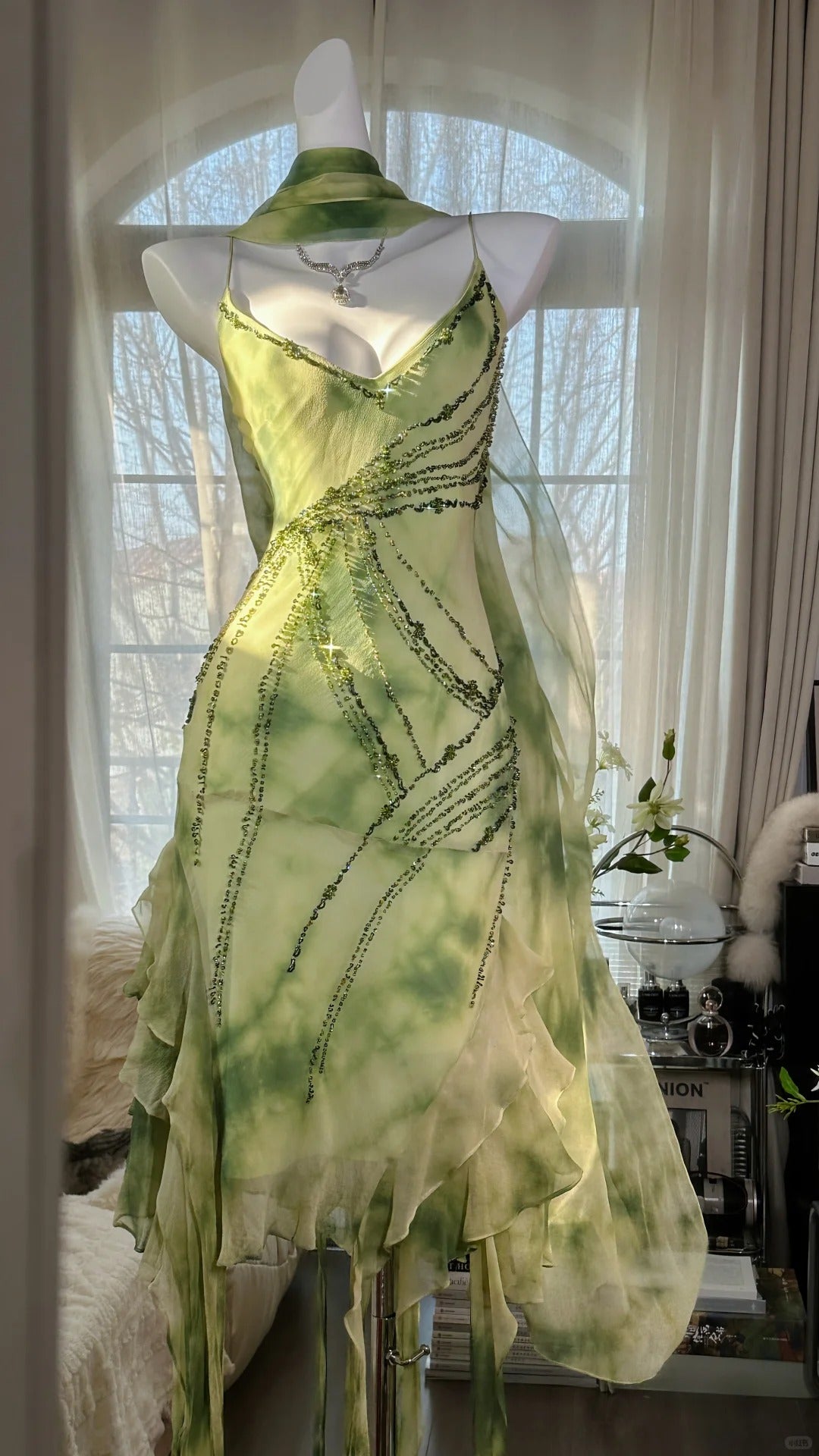 Fresh Rendering Green Beaded Chiffon Irregular Skirt Prom Dress Main image