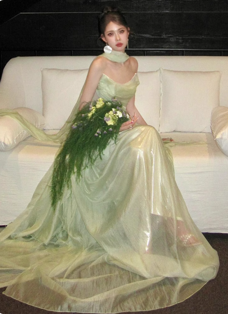Gentle Light Green A-Line Strapless Layered Ruffled Tulle Train Prom Dress Evening Dress