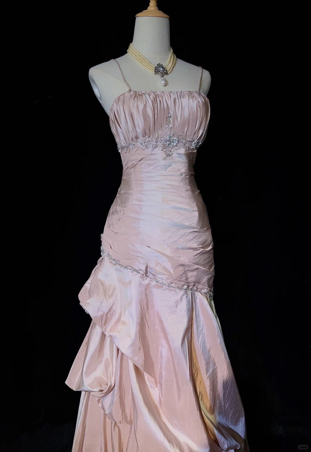 Sweet Spaghetti Straps Mermaid Evening Dresses Pink Satin Layered Pleated Prom Dress With Beading