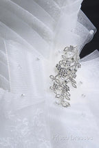 Glamorous Ball Gown Sweetheart Organza Wedding Dress With Lace