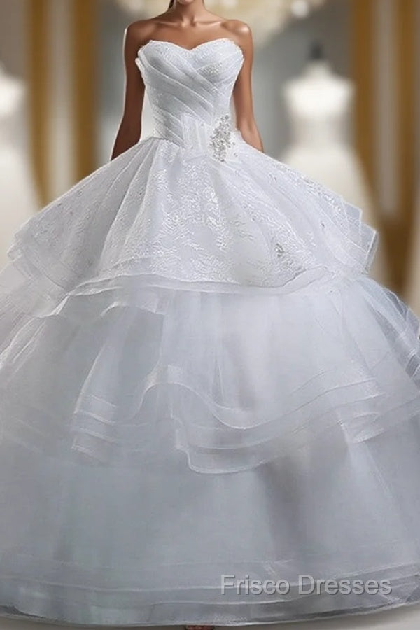 Glamorous Ball Gown Sweetheart Organza Wedding Dress With Lace Main image