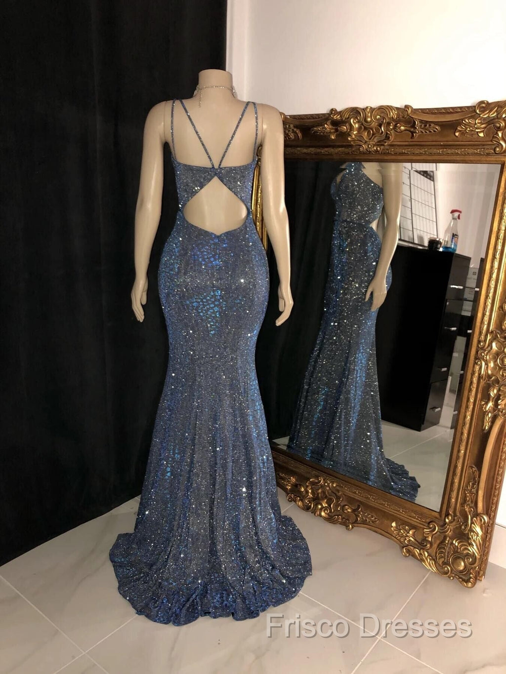 Glitter Mermaid Formal Prom Dress Long Spaghetti Straps V Neck Open Back Formal Party Gowns