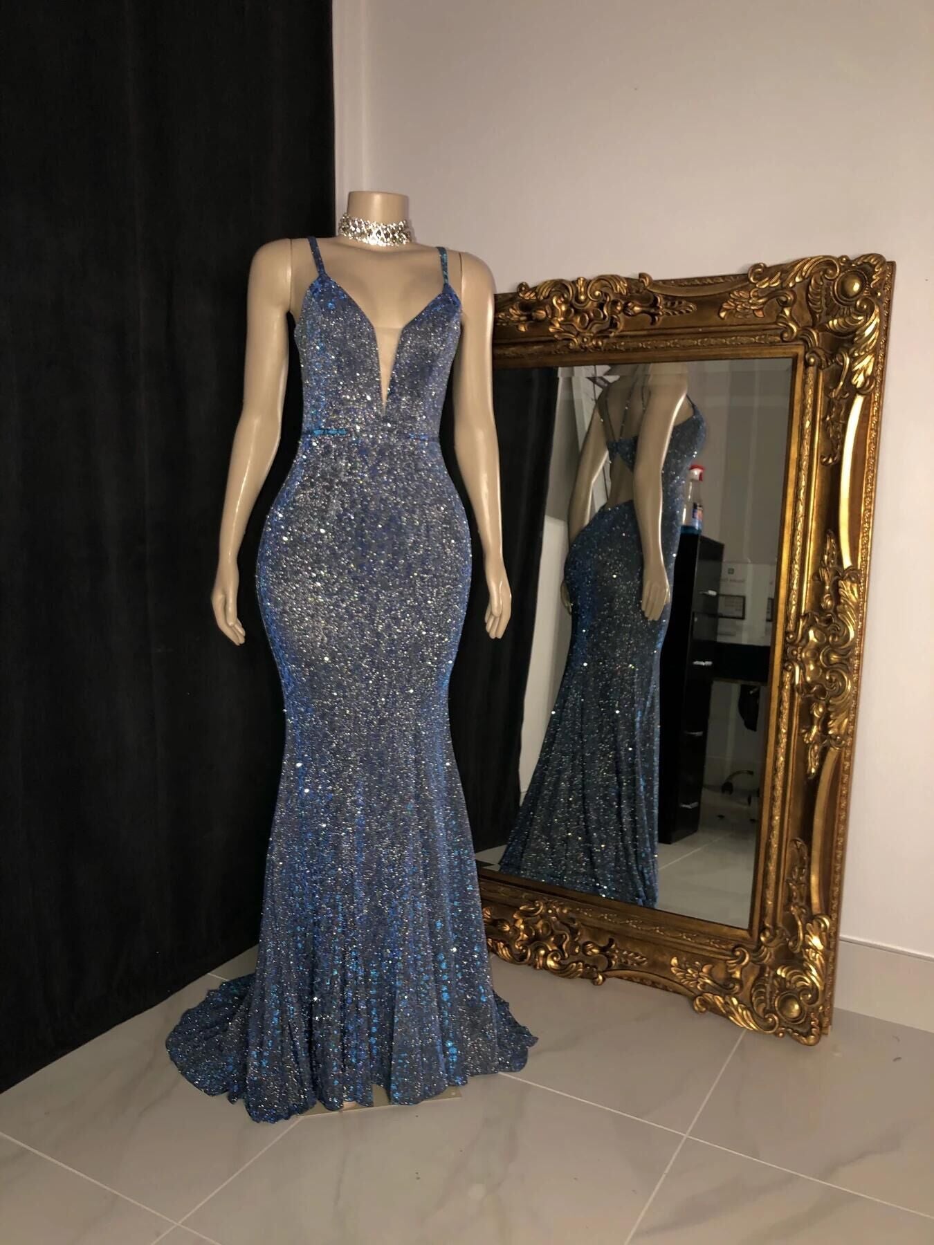 Glitter Mermaid Prom Dresses Long Spaghetti Straps V Neck Open Back Formal Evening Party Gowns Main image