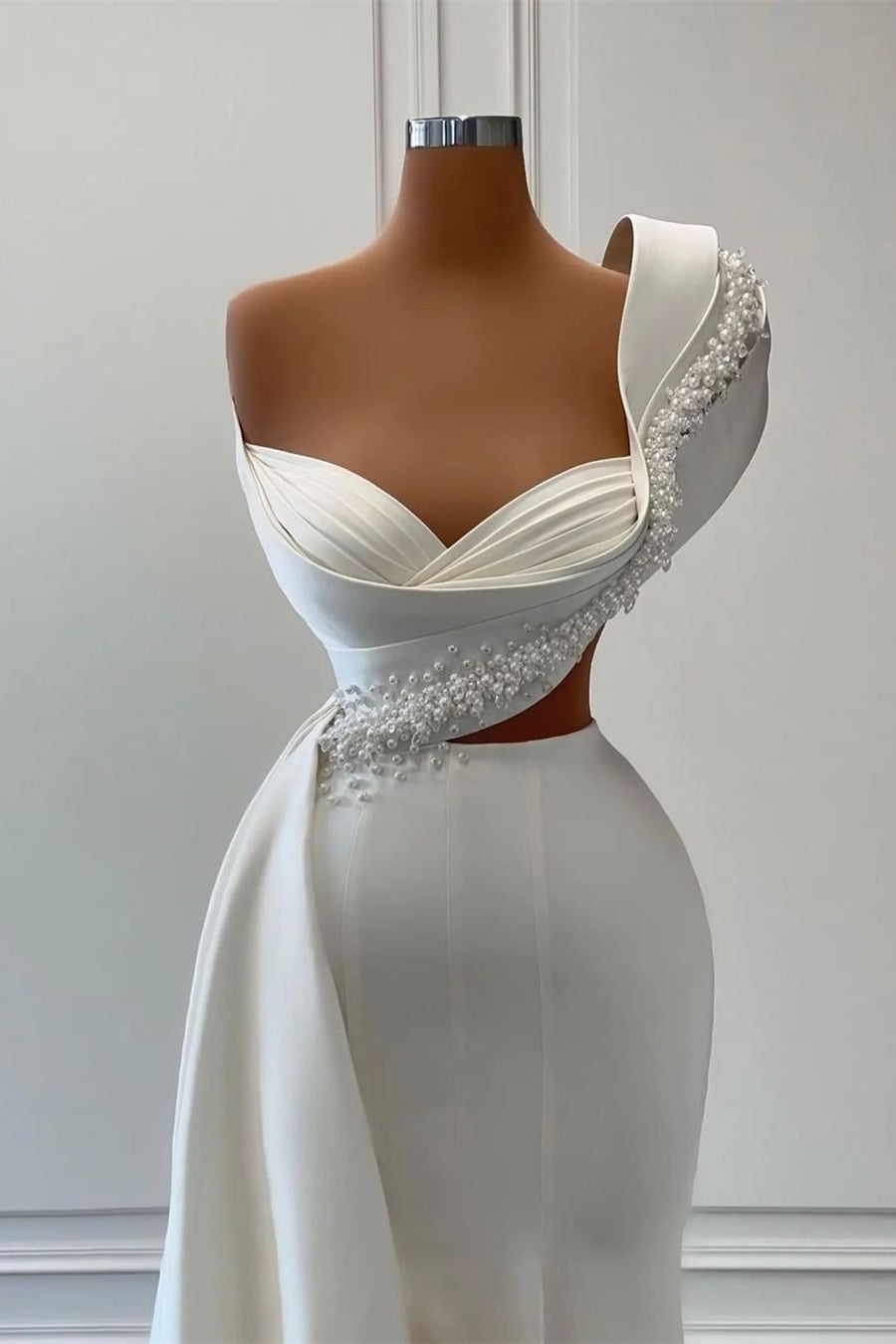Glorious One Shoulder Sleeveless Sweetheart A-Line Bridal Dress With Beads Secondary image