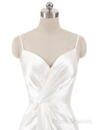 Gorgeous Beach Wedding Dress Mermaid Sleeveless Formal Dress V Neck Straps Split Ivory Bridal Gown With Court Train