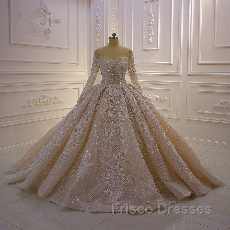 Gorgeous Long Sleeve Off the Shoulder Appliques Lace Ball Gown Wedding Dress Secondary image