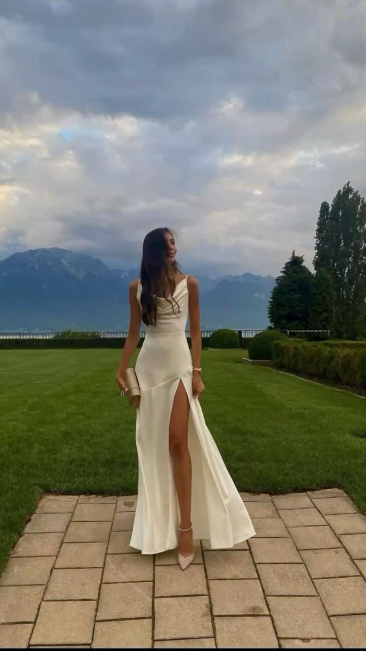 Gorgeous Mermaid Spaghetti Straps Floor-Length White Slit Evening Dress Prom Dresses