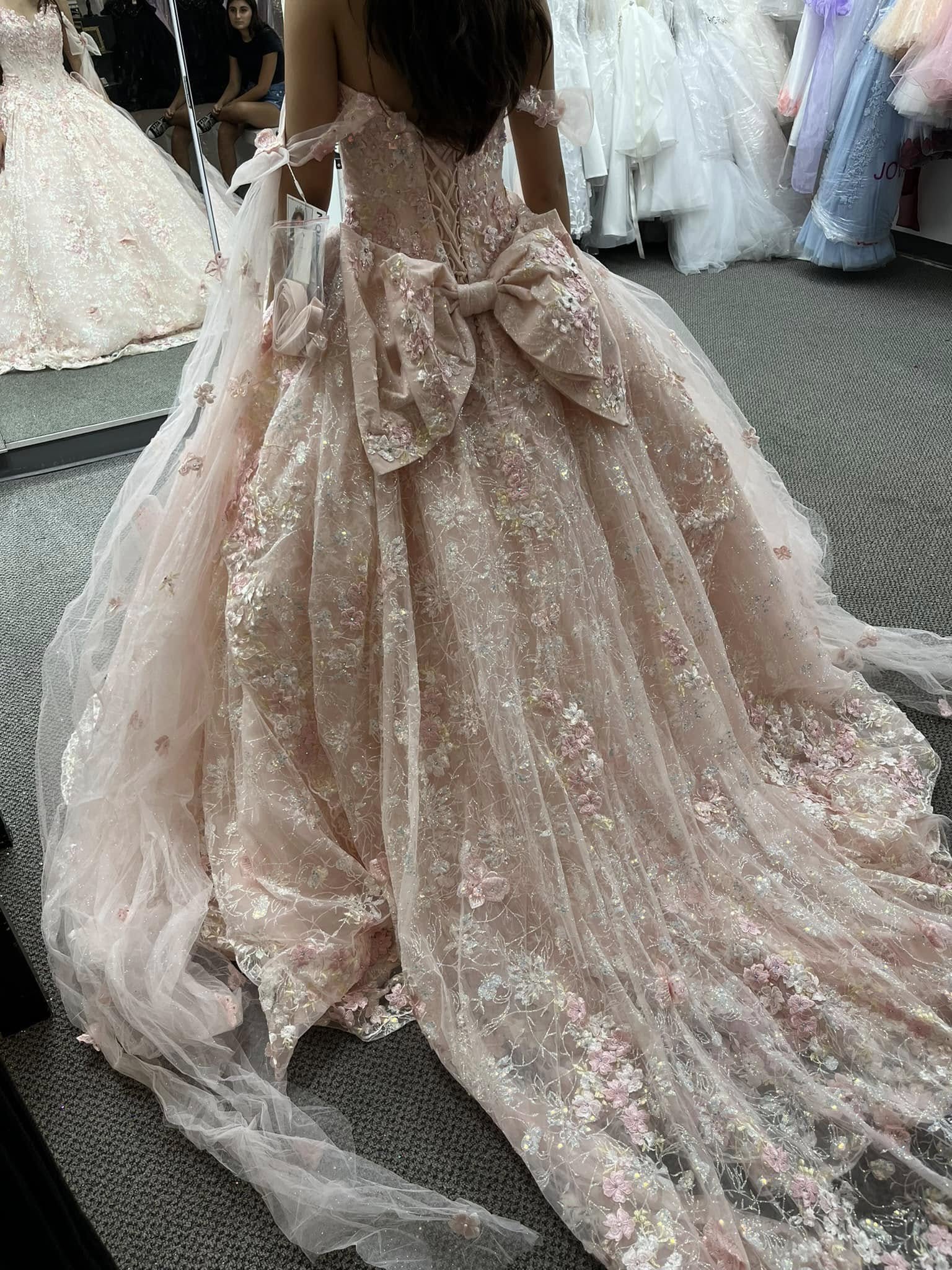 Gorgeous Pink Applique Ball Gowns Tulle Lace Off-The-Shoulder Long Quinceanera Dress Tulle Sweet Birthday Dress