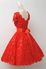Gorgeous Scalloped-Edge Knee-Length Red Lace Homecoming Dress With Sash