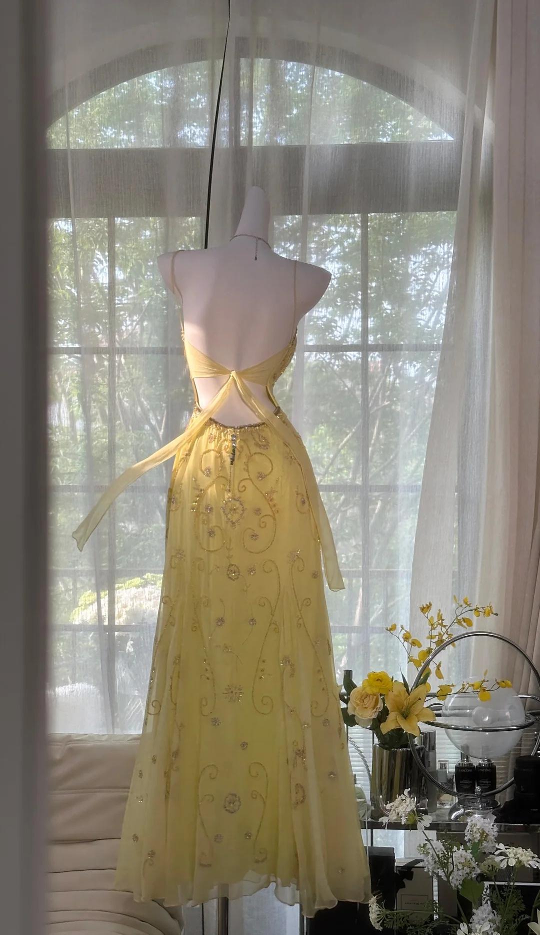 Gorgeous Butter Yellow Spaghetti Straps A-Line Tulle Beaded Long Prom Dresses Backless Evening Gowns
