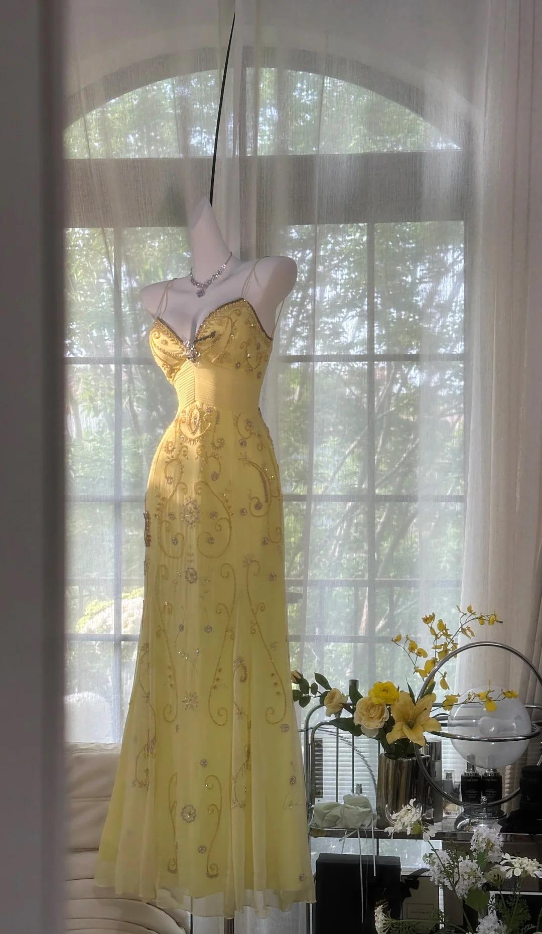 Gorgeous Butter Yellow Spaghetti Straps A-Line Tulle Beaded Long Prom Dresses Backless Evening Gowns